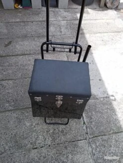 Caisse Siège Sur Chariot Avec Accessoires Pour Pêche