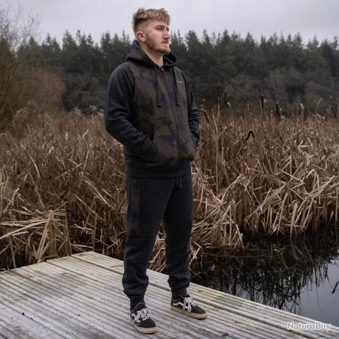 Avid Carp Distortion Onesie S