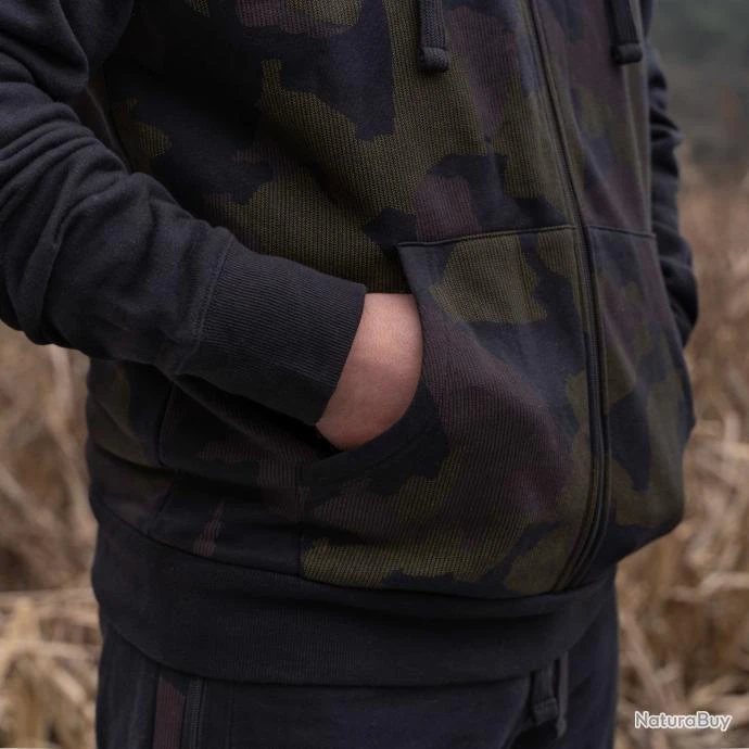 Avid Carp Distortion Onesie M â Image 8